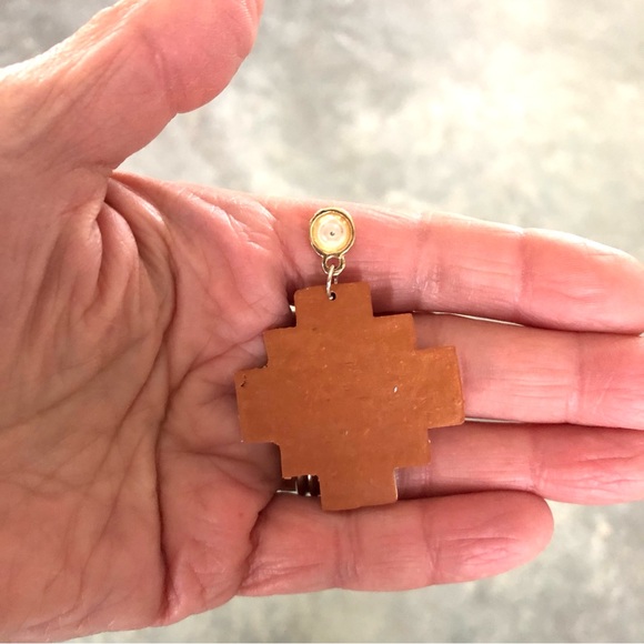 Handmade southwestern scenic desert earrings - Picture 5 of 5